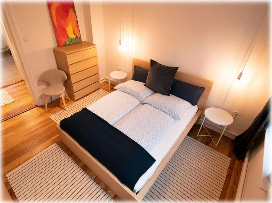 Gemuetlich - 2 Zimmer-Altbau, 24H Check-In Kiel Esterno foto