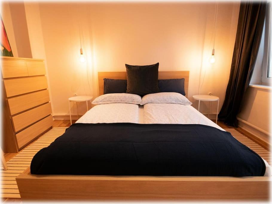 Gemuetlich - 2 Zimmer-Altbau, 24H Check-In Kiel Esterno foto